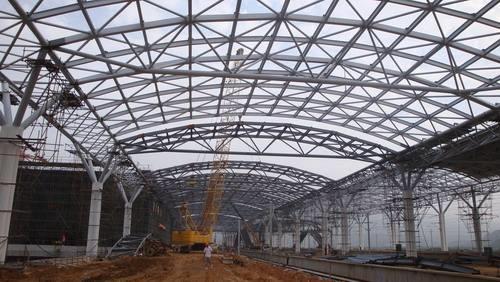 利川大家知道桁架结构表面的处理分为哪几个步骤吗